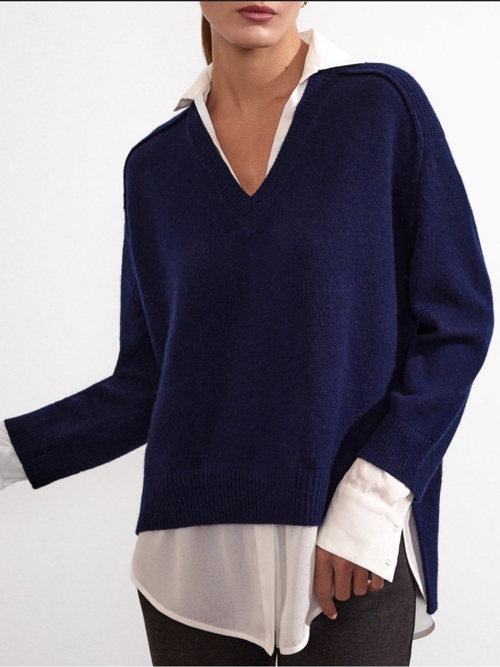Brochu Walker Looker Layer Cashmere Blend Navy Sweater Minimalist Med - Picture 2 of 11